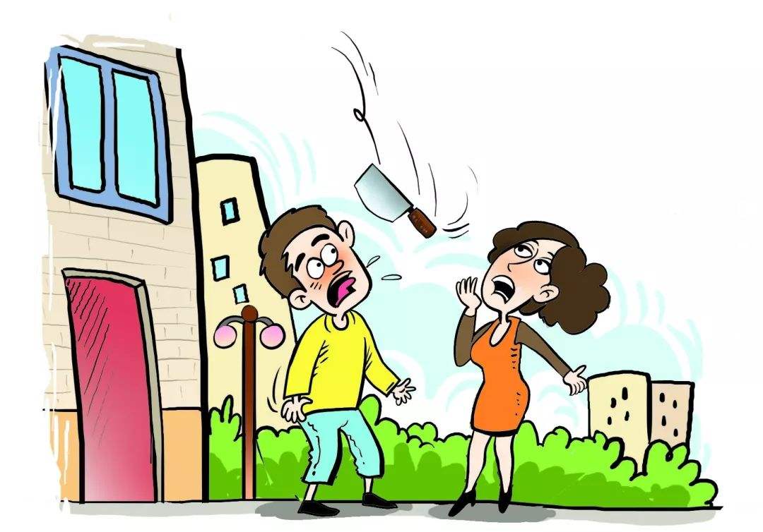 女子高空扔菜刀案，判了！