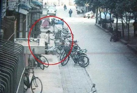 交了停车费车辆被盗，物业公司是否应该赔偿？