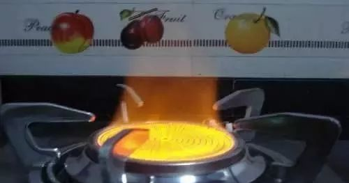 这才是燃气泄漏后的正确做法，速速转业主，越多人知道越好