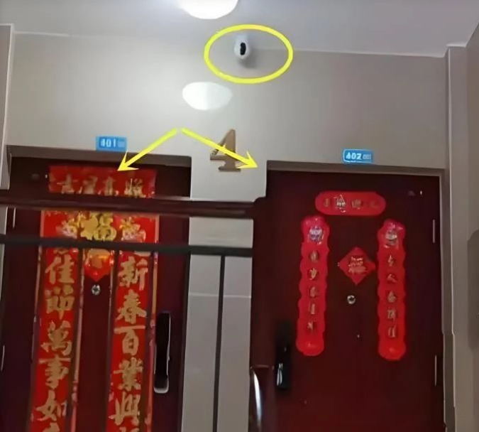 业主在小区自家门口安装监控合法吗